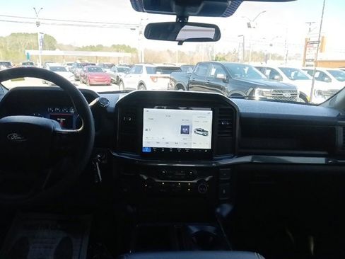 Used 2025 Ford F150 STX image 25