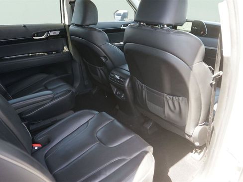 Used 2022 Hyundai Palisade Limited FWD image 15