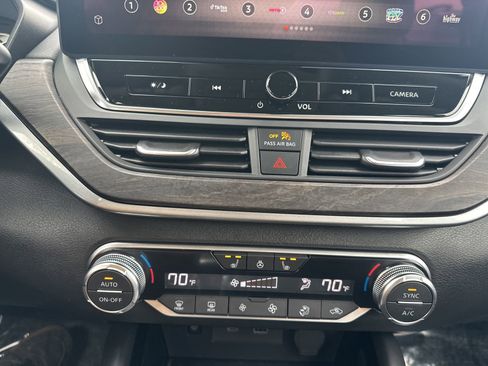 Used 2025 Nissan Altima 2.5 SL image 23