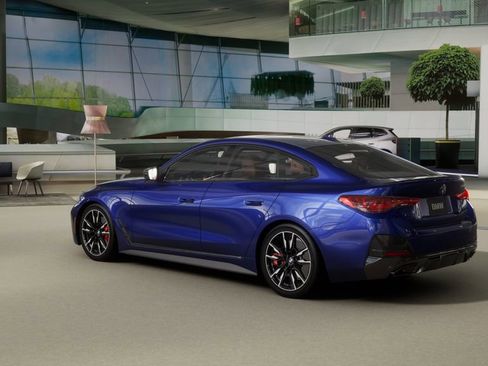 New 2026 BMW M440i M440i w/ Premium Package image 2