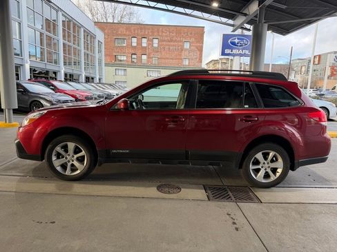 Used 2014 Subaru Outback 2.5i Premium image 4