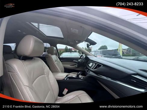 Used 2018 Buick Enclave Premium w/ Experience Buick Package AWD/4WD image 26