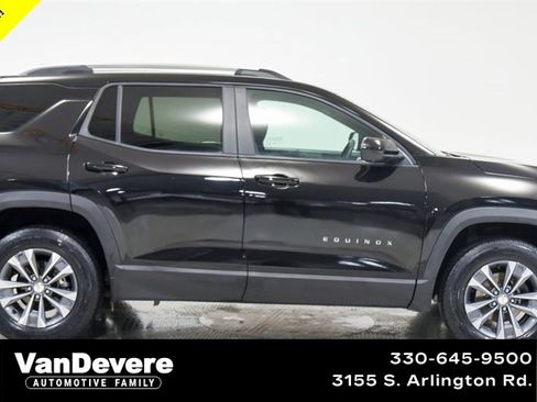 Used 2025 Chevrolet Equinox LT w/ Convenience Package II image 8