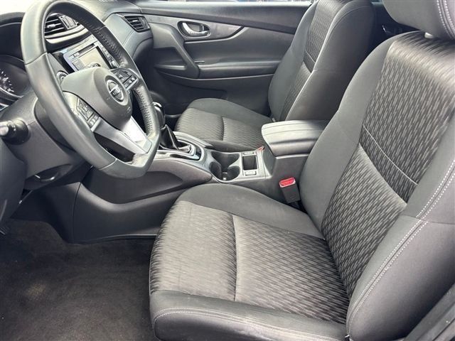 Used 2018 Nissan Rogue SV FWD image 12
