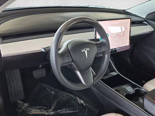 Used 2019 Tesla Model 3 Standard Range RWD image 10