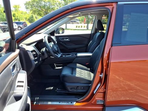 Used 2023 Nissan Rogue Platinum w/ Platinum Premium Package AWD/4WD image 4