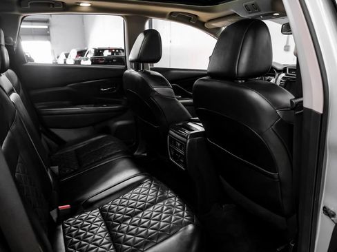Used 2020 Nissan Murano Platinum w/ Cargo Package image 38
