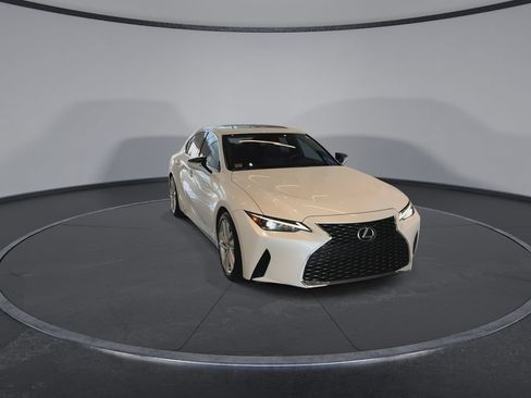 Used 2024 Lexus IS 300 w/ Comfort Package RWD image 3
