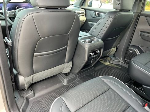 Used 2026 Buick Enclave Sport Touring w/ Power Package AWD/4WD image 39
