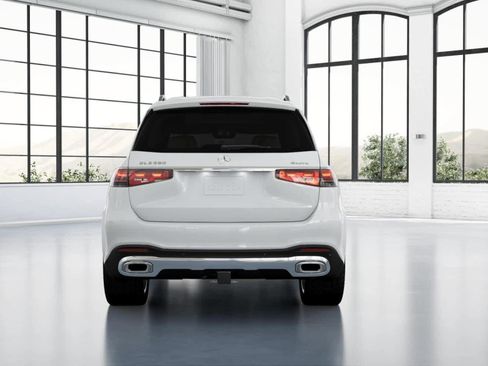 New 2026 Mercedes-Benz GLS 580 4MATIC image 23