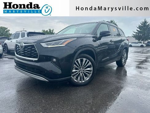 Used 2021 Toyota Highlander Platinum AWD/4WD image 1
