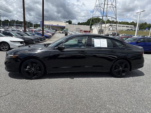 Used 2023 Honda Accord Sport image 7