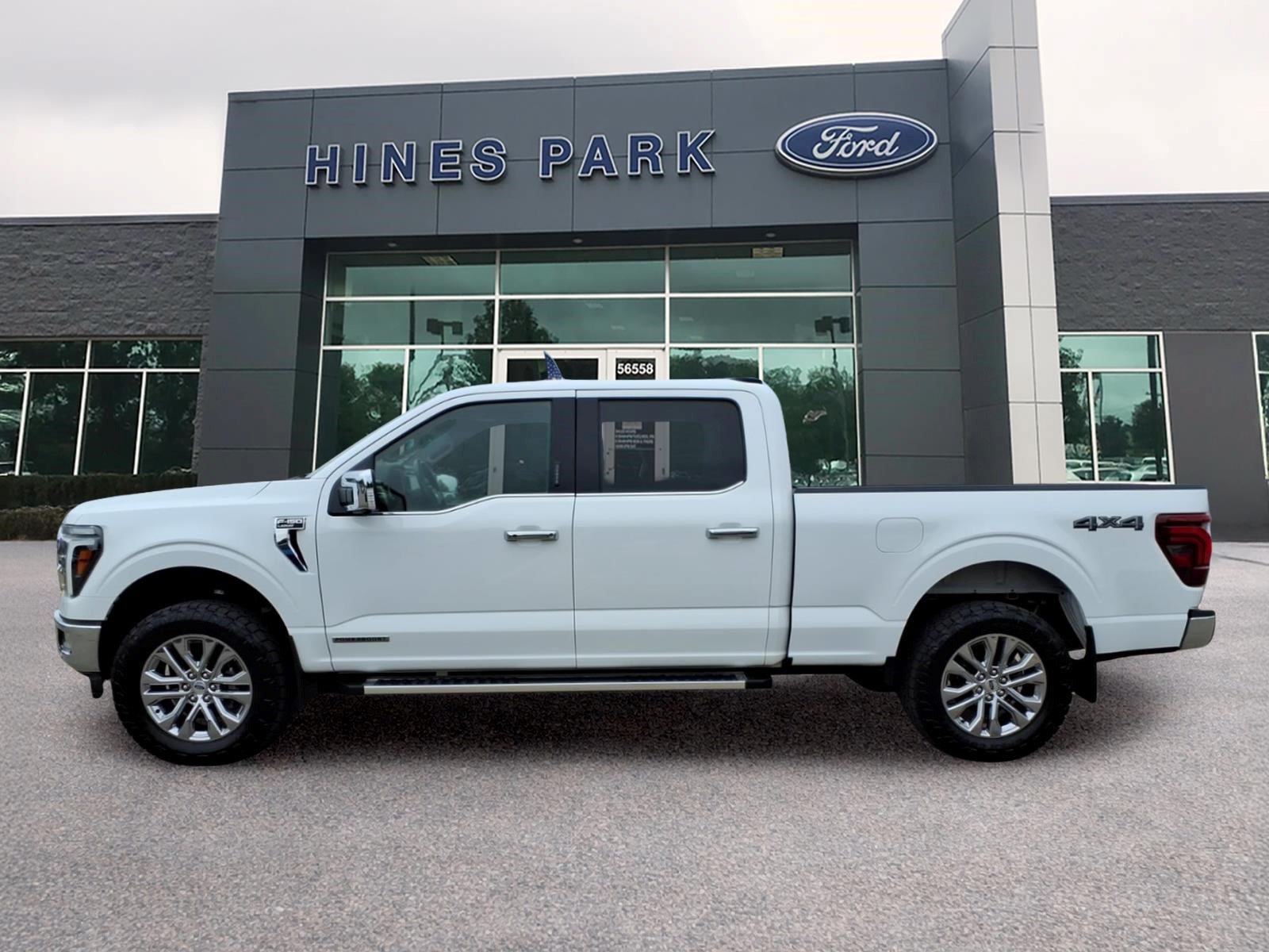 Used 2024 Ford F150 Lariat w/ Equipment Group 502A High AWD/4WD image 4