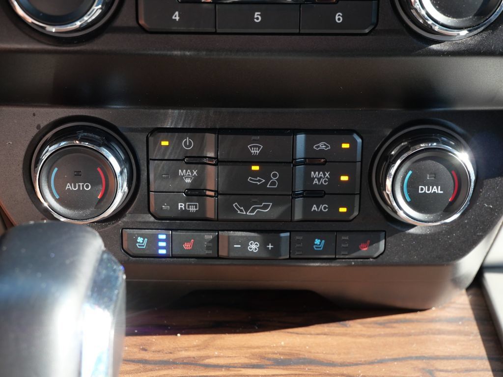 Certified 2019 Ford F150 Lariat AWD/4WD image 34
