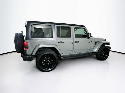 Used 2023 Jeep Wrangler Unlimited Sahara AWD/4WD image 10