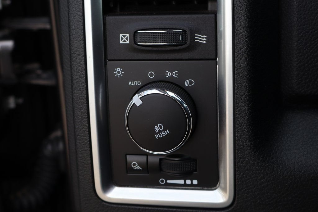 Used 2014 RAM 2500 Limited AWD/4WD image 20