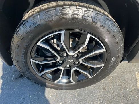 Used 2025 Chevrolet TrailBlazer ACTIV w/ Driver Confidence Package image 14