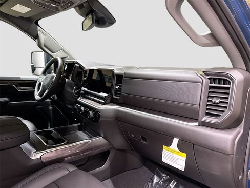 New 2026 Chevrolet Silverado 3500 LTZ w/ LTZ Plus Package image 31