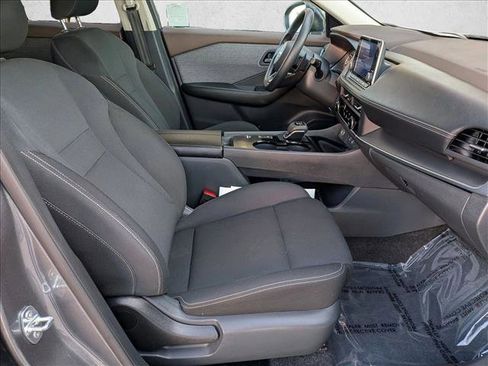 Used 2023 Nissan Rogue S FWD image 19