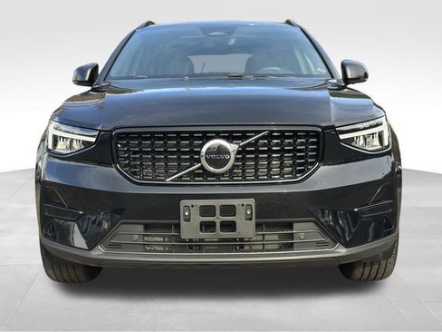 Used 2024 Volvo XC40 B5 Core image 7