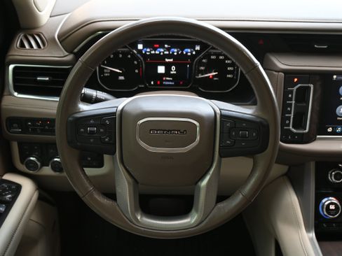 Used 2021 GMC Yukon Denali w/ Denali Ultimate Package AWD/4WD image 6