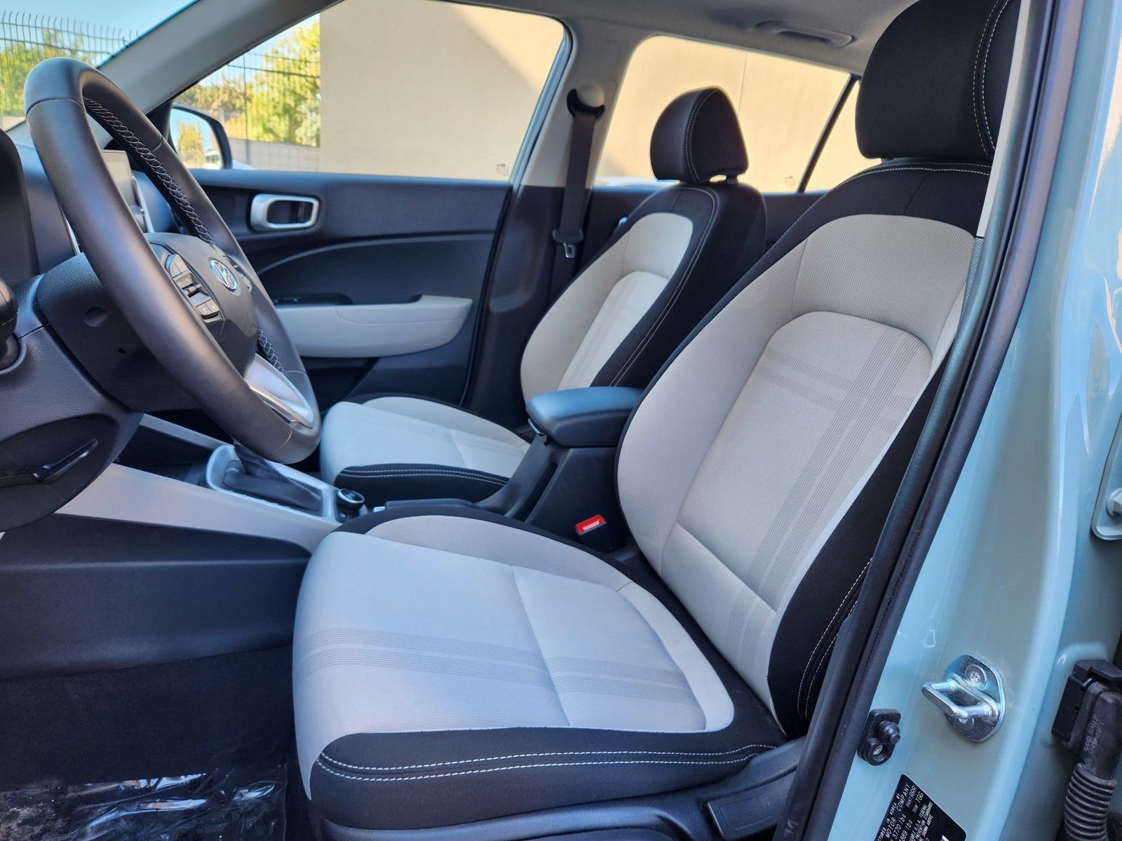 Used 2026 Hyundai Venue SEL FWD image 13