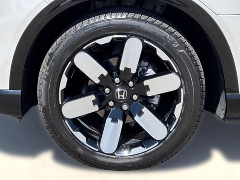 Certified 2024 Honda Prologue Elite image 12