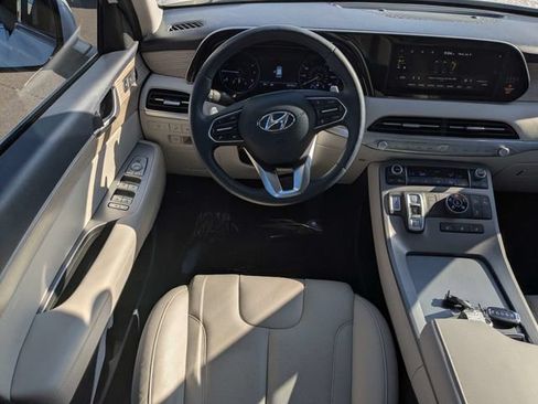 Used 2022 Hyundai Palisade SEL w/ 8P Bench Seat Package AWD/4WD image 17