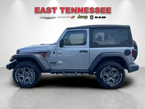 Used 2021 Jeep Wrangler Sport AWD/4WD image 6
