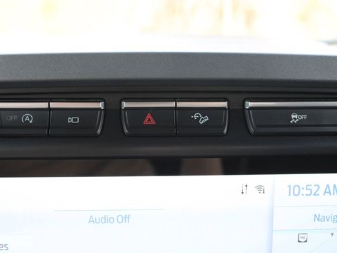 Used 2021 Ford F150 Lariat w/ FX4 Off-Road Package image 31