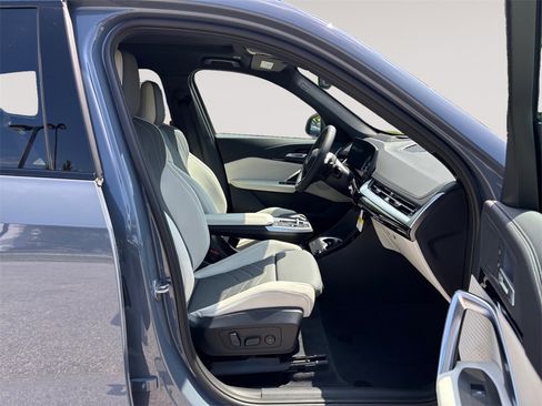 New 2026 BMW X1 xDrive28i w/ Technology Package image 15