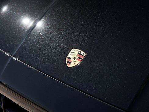 Used 2025 Porsche Cayenne GTS image 7