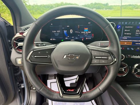 Used 2025 Chevrolet Blazer EV RS AWD/4WD image 30