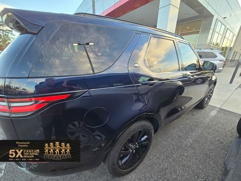 Used 2020 Land Rover Discovery Landmark image 40