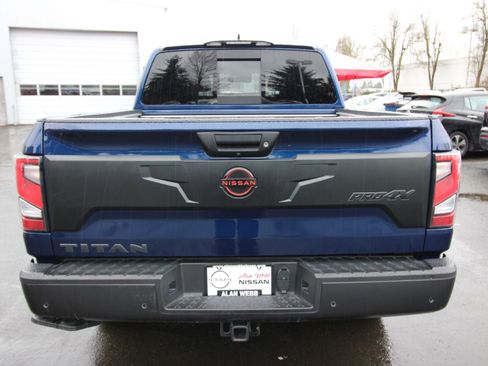Used 2024 Nissan Titan PRO-4X w/ Pro-4x Convenience Package image 5