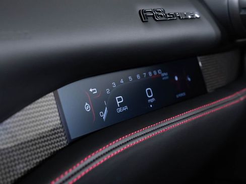 Used 2023 Ferrari F8 Spider image 38