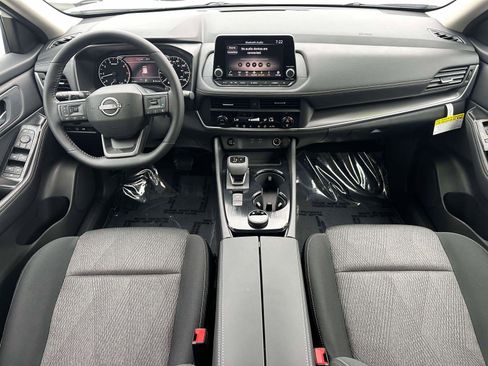 Used 2026 Nissan Rogue SV image 12