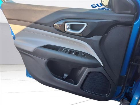 Used 2022 Jeep Compass Limited image 15