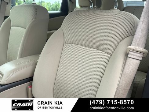 Used 2015 Dodge Journey American Value Package w/ Flexible Seating Group FWD image 22
