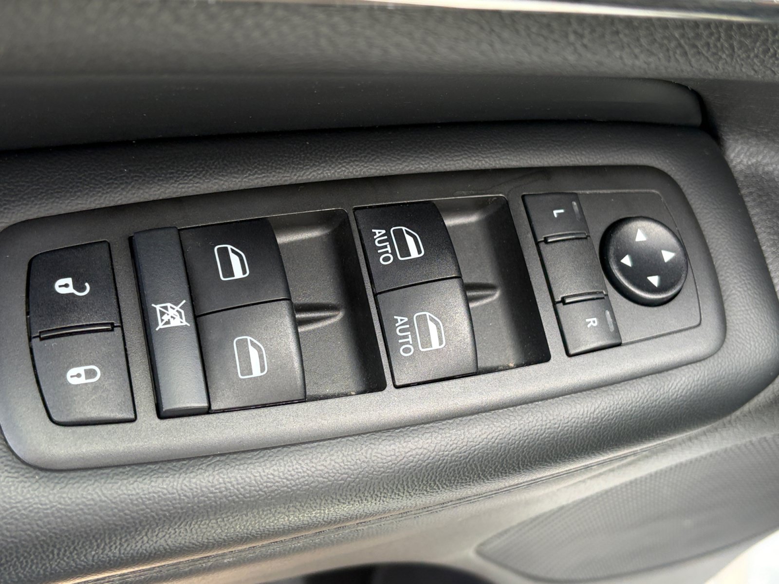 Used 2021 Jeep Grand Cherokee Limited X AWD/4WD image 16