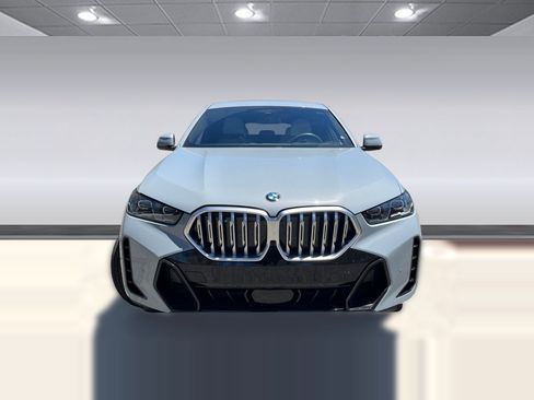 Used 2024 BMW X6 xDrive40i w/ Executive Package AWD/4WD image 4