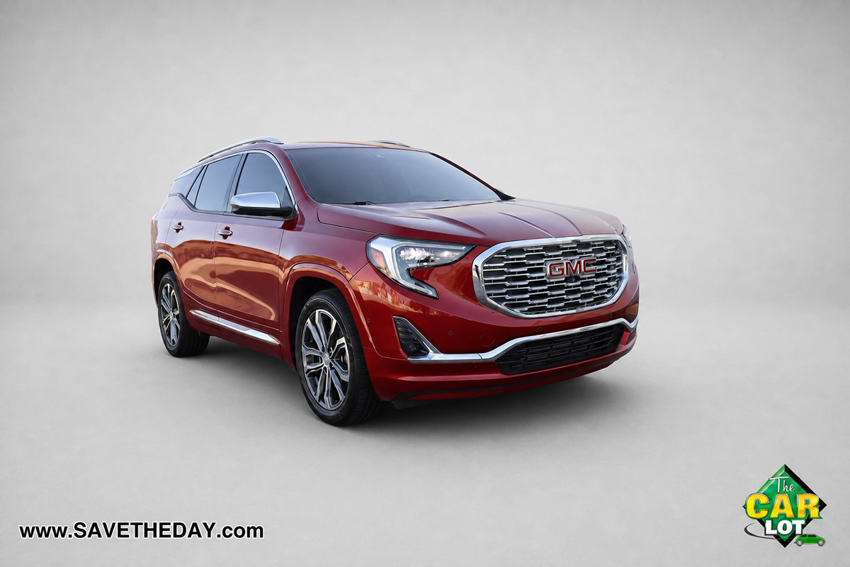 Used 2019 GMC Terrain Denali w/ Advanced Safety Package FWD image 10