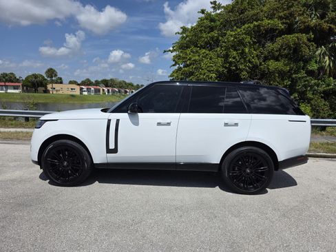 Certified 2023 Land Rover Range Rover SE AWD/4WD image 7