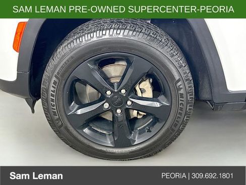 Used 2023 Jeep Grand Cherokee Altitude image 29