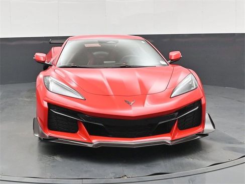 Used 2024 Chevrolet Corvette Z06 w/ Z07 Performance Package image 9