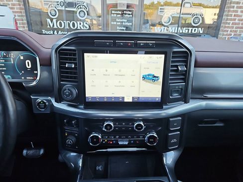 Used 2022 Ford F150 Lariat w/ Equipment Group 502A High image 16