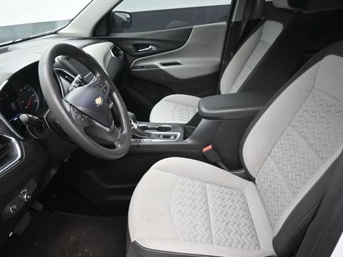 Used 2022 Chevrolet Equinox LS FWD image 12