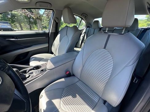 Used 2023 Toyota Camry SE AWD/4WD image 11