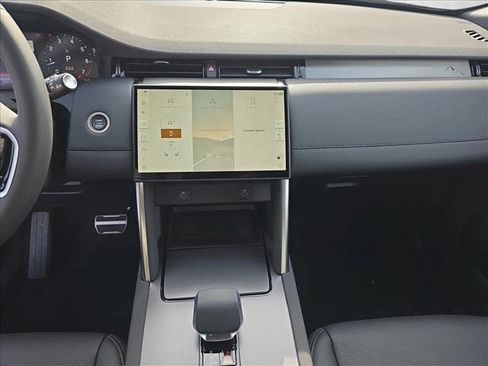 New 2026 Land Rover Discovery Sport Landmark image 19