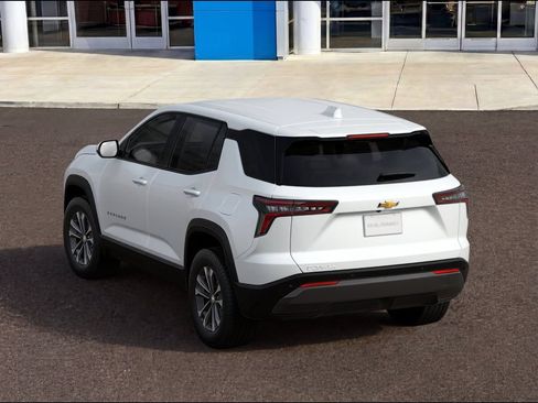 New 2026 Chevrolet Equinox LT w/ Midnight Edition FWD image 3